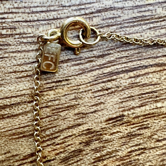 EF COLLECTION: DIAMOND MINI CHEVRON NECKLACE (14k gold) - Picture 4 of 7